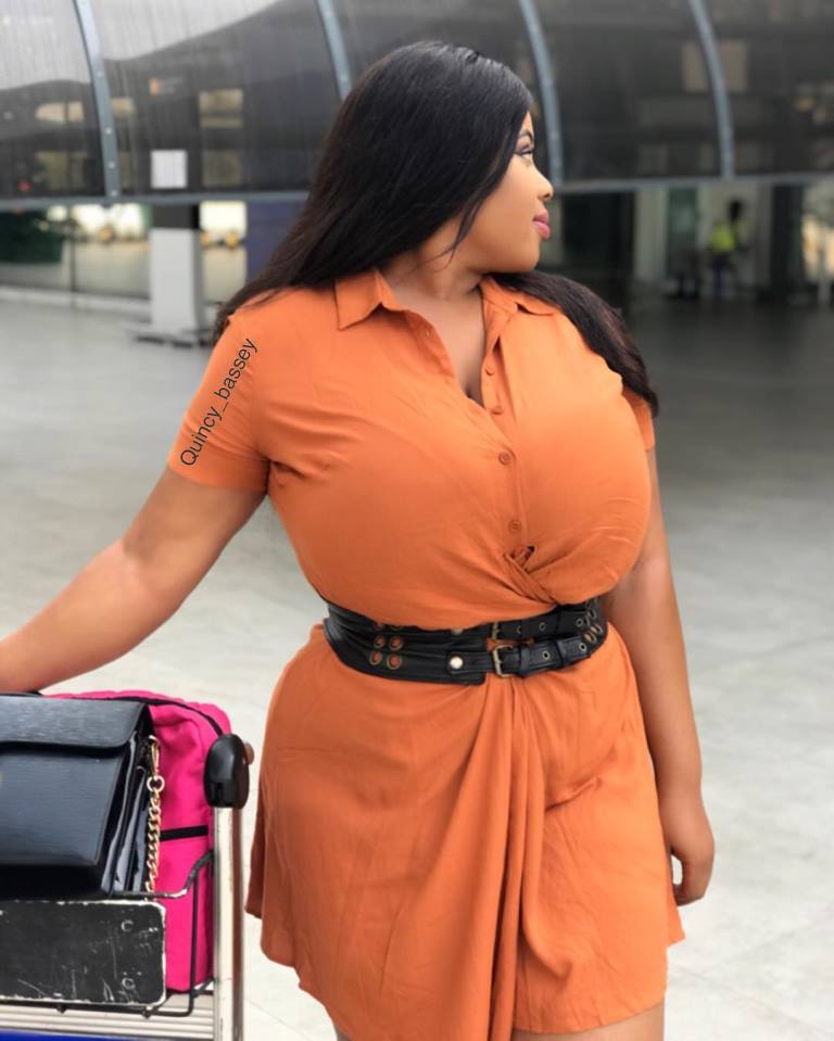 plus size model ashley alexiss