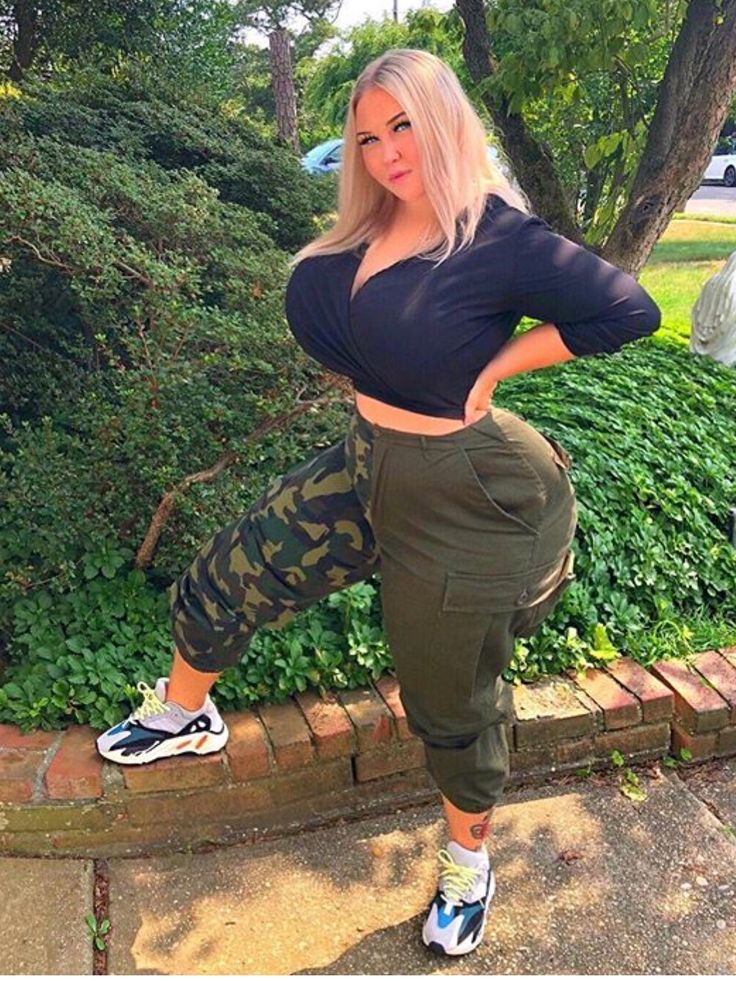 ashley graham dress size